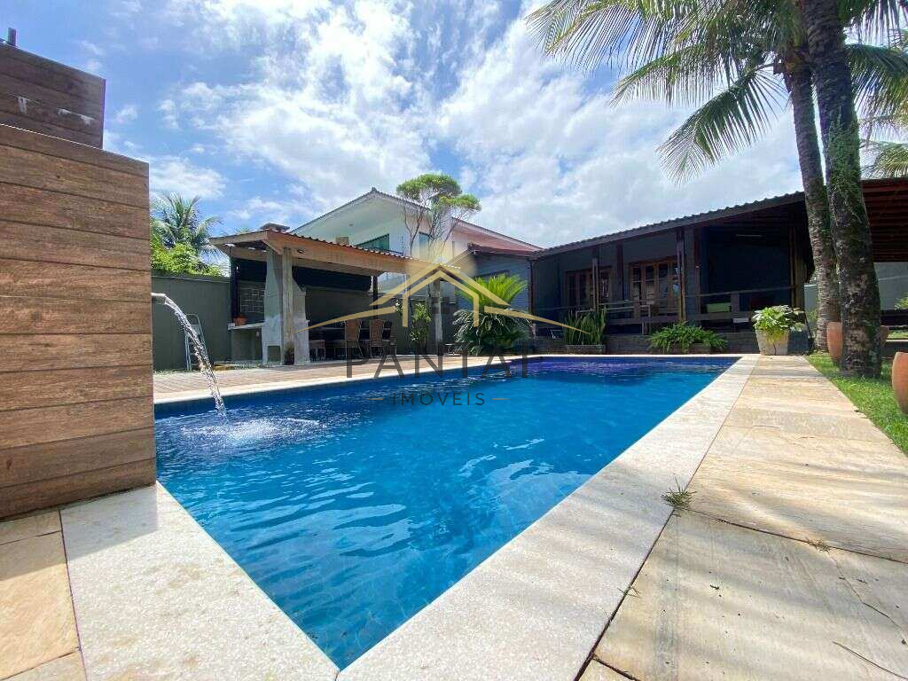 Casa à venda com 3 quartos, 135m² - Enseada,Guarujá