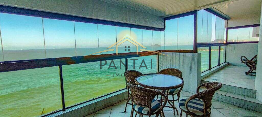 Apartamento à venda com 3 quartos, 186m² - Pitangueiras,