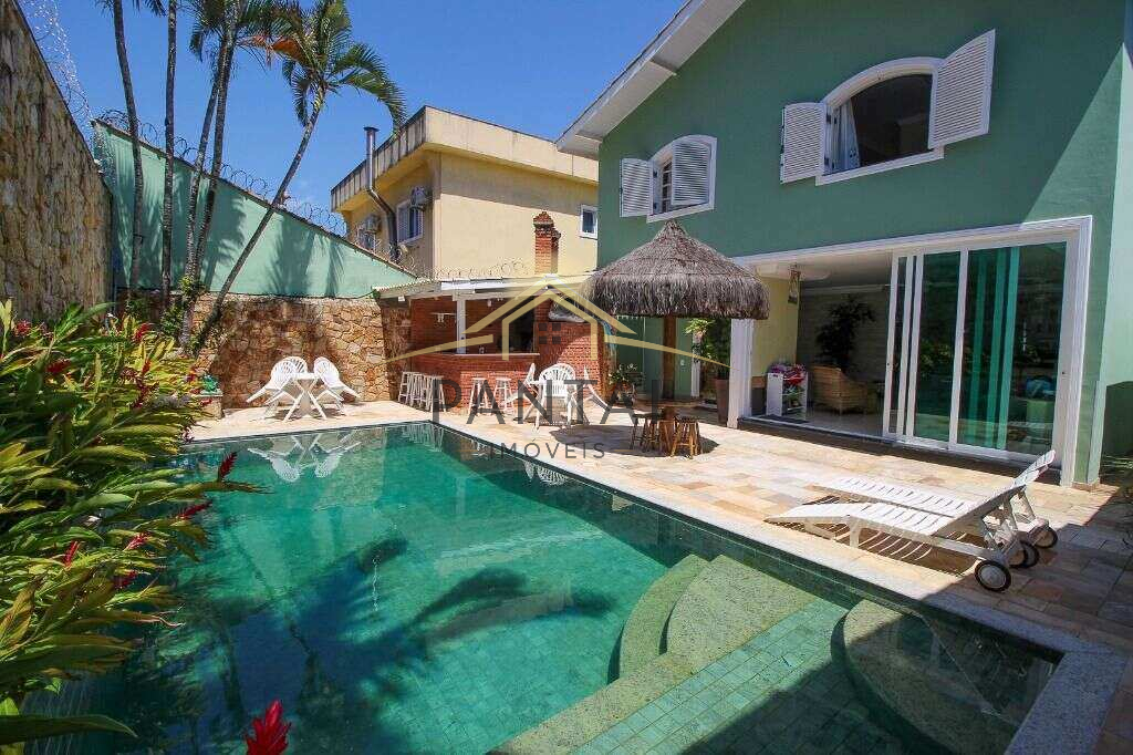 Casa à venda com 5 quartos, 237,10m² - Enseada,Guarujá