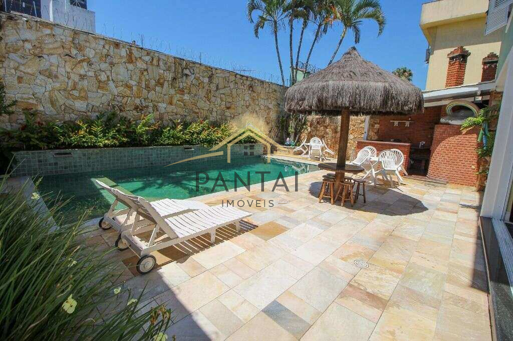 Casa à venda com 5 quartos, 237,10m² - Enseada,Guarujá